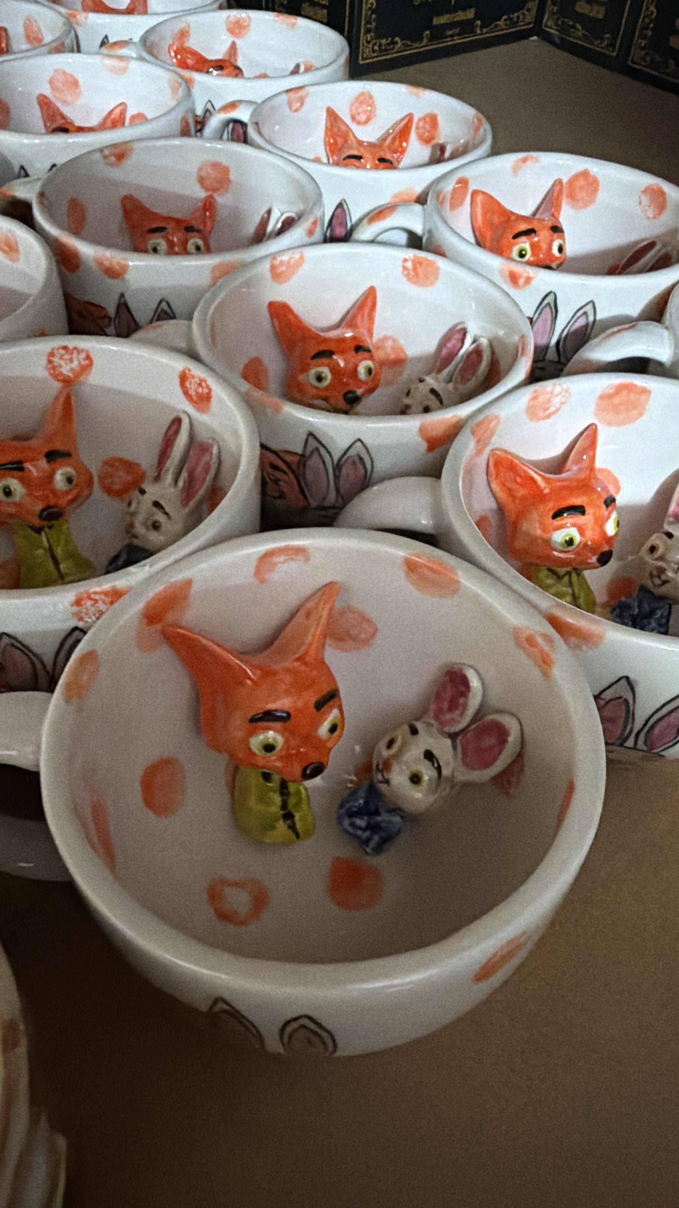 El yapımı seramik kupa